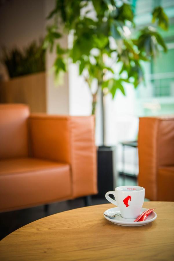 Hotel Vigo, 艾福雷诺德 外观 照片