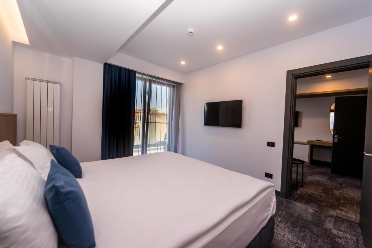 Hotel Vigo, 艾福雷诺德 外观 照片
